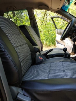 Темно серый